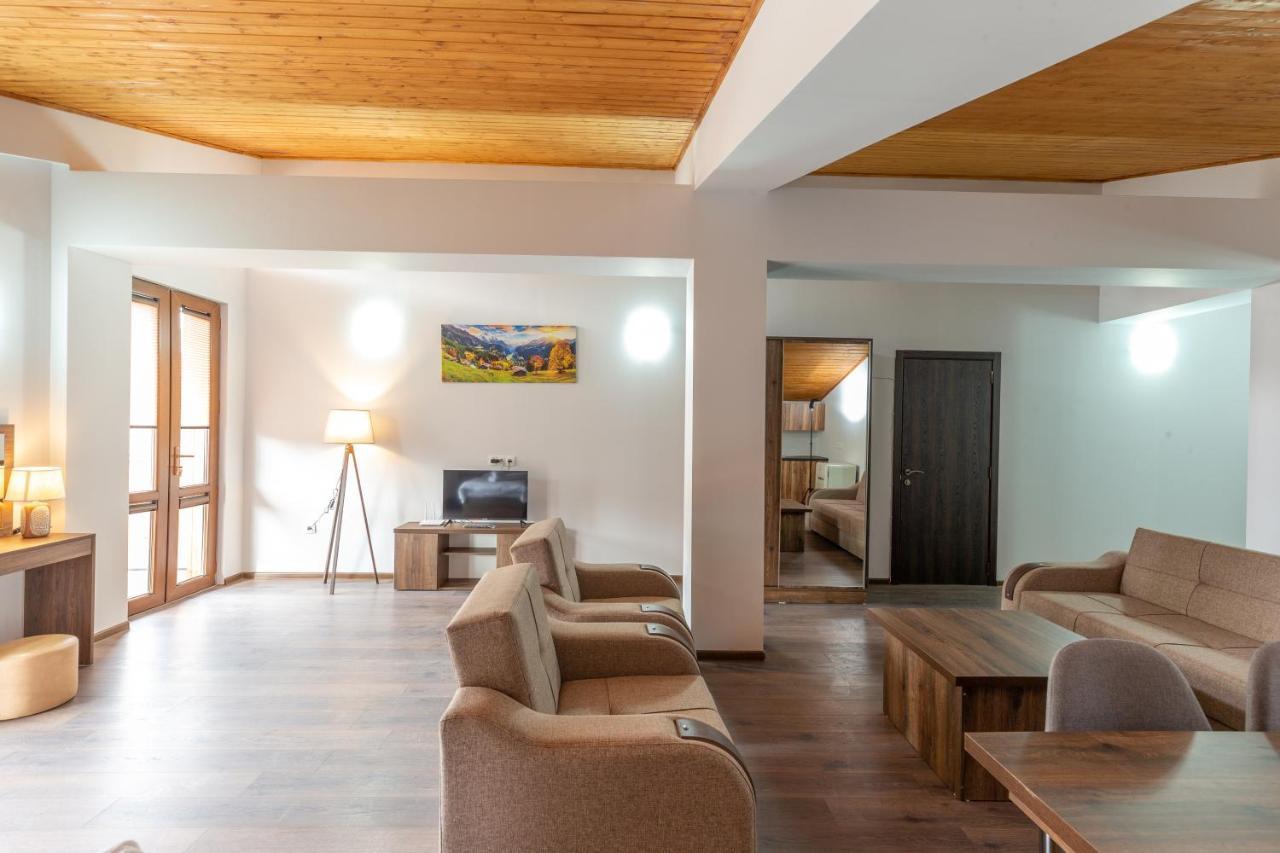 Pine Chalets By Ka Group Goedaoeri Buitenkant foto